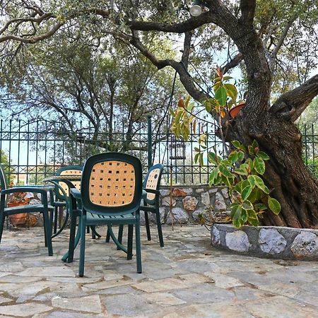 Kórfos Pavlos' Cottage With Beach View מראה חיצוני תמונה